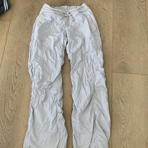 White Lululemon pants